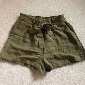 Boutique Olive shorts - size M - worn once!